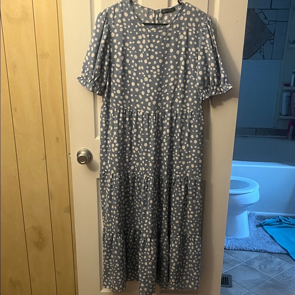 Elegant Blue Polka Dot Midi Dress